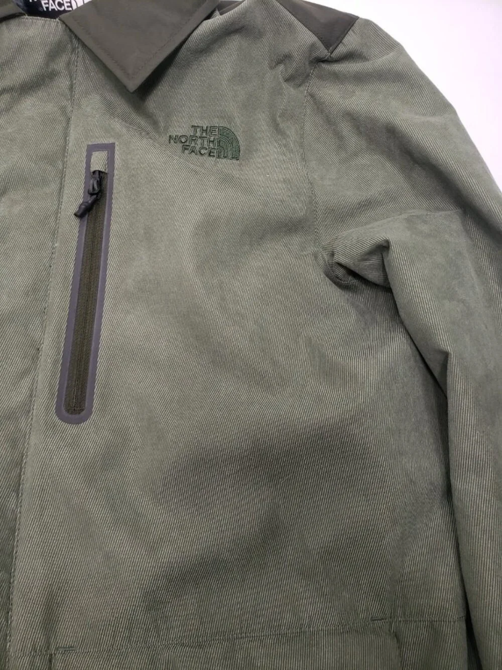 The North Face NF0A2TAB Men’s Large Green Insulated Jacket Plaid Fleece Lined